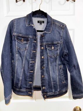 Well Worn Women’s Dark Blue Denim Jacket (S)